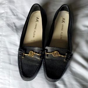 Women's Anne Klein size 7.5 Black Loafers